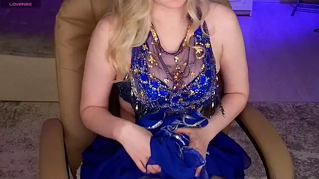 Snapshot of elinanortas chatting on 28, 10, 2025 elinanortas online show from 28, 10, 2025