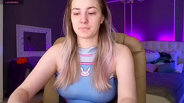 Snapshot of elinanortas chatting on 3, 11, 2025 elinanortas online show from 3, 11, 2025