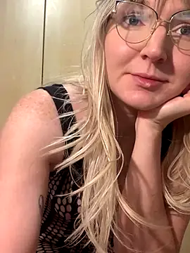 Snapshot of vanda26hot chatting on 14, 12, 2025 vanda26hot online show from 14, 12, 2025