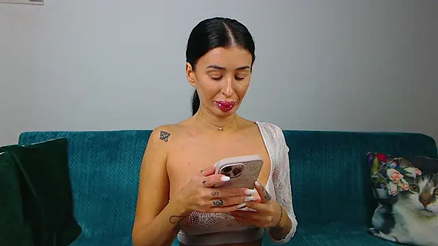 SaraDaisy online show from 11, 10, 2025