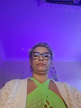 Snapshot of BellaBellaHot chatting on 14, 11, 2025 BellaBellaHot online show from 14, 11, 2025