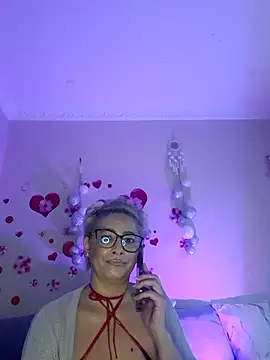 Snapshot of BellaBellaHot chatting on 18, 11, 2025 BellaBellaHot online show from 18, 11, 2025