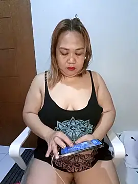 Snapshot of Sweet_asian_kylie chatting on 19, 3, 2026 Sweet asian kylie online show from 19, 3, 2026