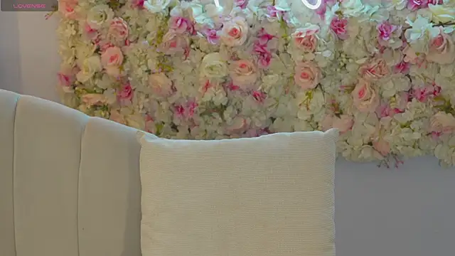 NaomiSainz online show from 22, 1, 2025