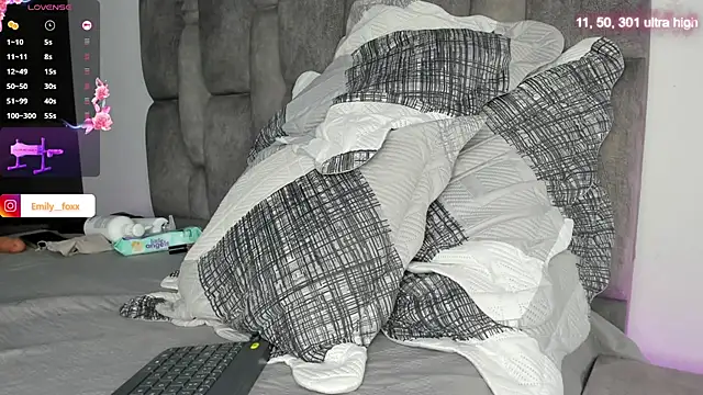 Snapshot of emily_fox1 chatting on 19, 2, 2026 emily fox1 online show from 19, 2, 2026