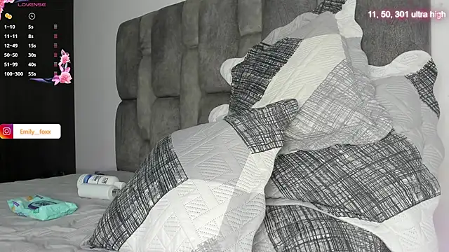 Snapshot of emily_fox1 chatting on 23, 2, 2026 emily fox1 online show from 23, 2, 2026