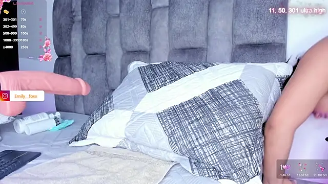 Snapshot of emily_fox1 chatting on 5, 3, 2026 emily fox1 online show from 5, 3, 2026