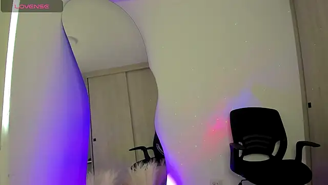 SussiVega online show from 28, 10, 2025