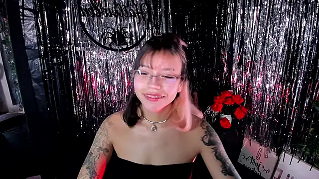 Snapshot of katalina_garcia chatting on 2, 11, 2025 katalina garcia online show from 2, 11, 2025