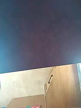 Snapshot of Nomadbzh chatting on 4, 11, 2025 Nomadbzh online show from 4, 11, 2025