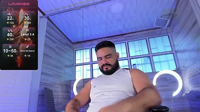 Snapshot of MichaelBear_ chatting on 12, 1, 2025 MichaelBear online show from 12, 1, 2025
