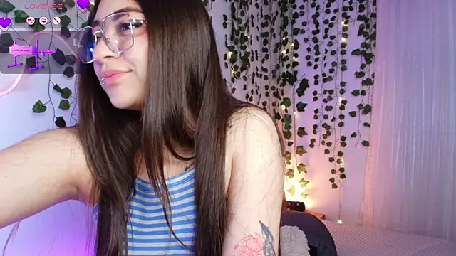 Snapshot of Samii_Evans chatting on 7, 3, 2026 Samii Evans online show from 7, 3, 2026