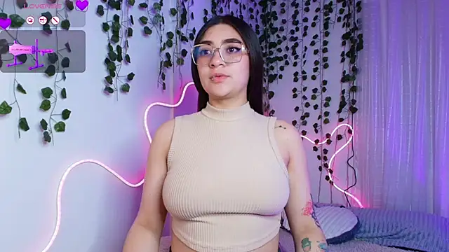 Snapshot of Samii_Evans chatting on 9, 3, 2026 Samii Evans online show from 9, 3, 2026