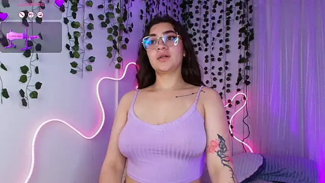 Snapshot of Samii_Evans chatting on 10, 3, 2026 Samii Evans online show from 10, 3, 2026