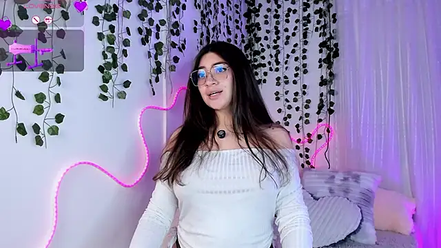 Snapshot of Samii_Evans chatting on 18, 3, 2026 Samii Evans online show from 18, 3, 2026