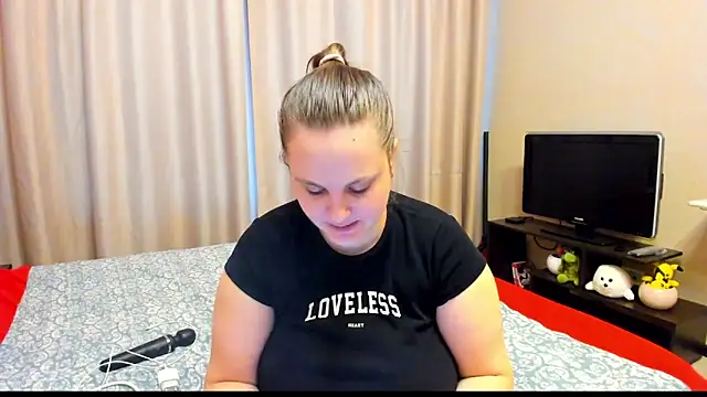 AlanaBrox online show from 4, 3, 2025