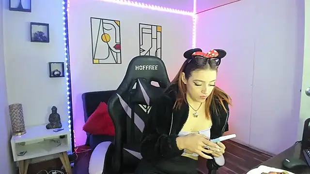 Snapshot of kay_marie chatting on 17, 1, 2025 kay marie online show from 17, 1, 2025