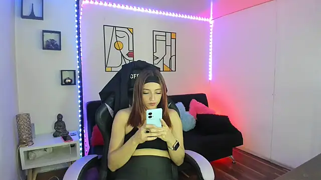 Snapshot of kay_marie chatting on 7, 2, 2025 kay marie online show from 7, 2, 2025