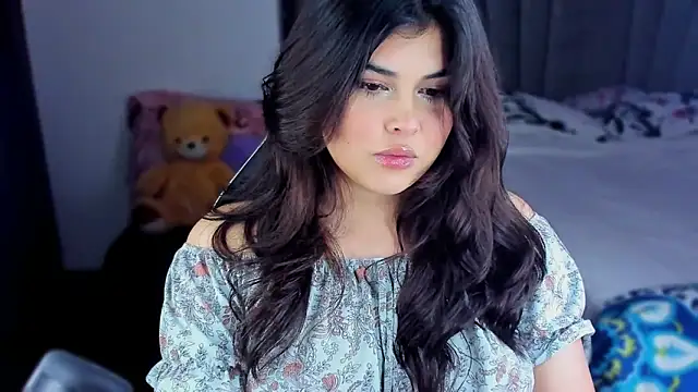 Snapshot of Alyaa_s chatting on 4, 1, 2025 Alyaa s online show from 4, 1, 2025