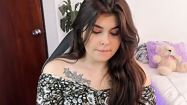 Snapshot of Alyaa_s chatting on 2, 3, 2025 Alyaa s online show from 2, 3, 2025