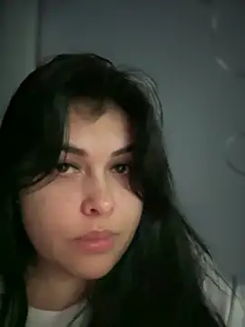 Snapshot of Alyaa_s chatting on 1, 10, 2025 Alyaa s online show from 1, 10, 2025