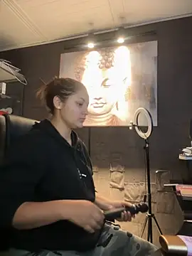 Emiily W online show from 27, 10, 2025