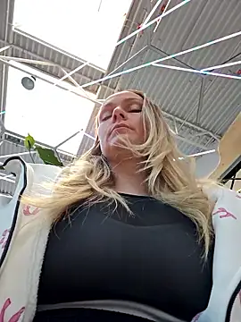 Bondgirl 013 online show from 14, 1, 2026