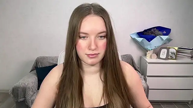 EvaMaddison online show from 25, 11, 2025