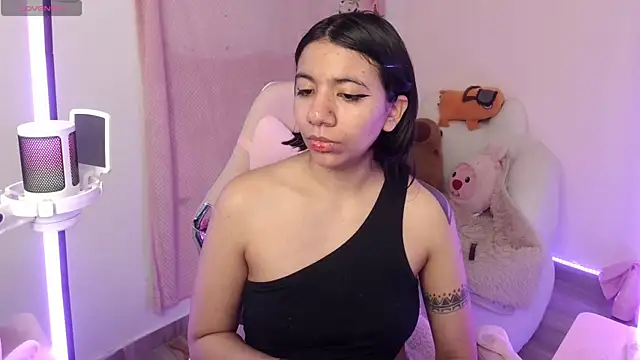 Snapshot of Nami_usagi chatting on 21, 10, 2025 Nami usagi online show from 21, 10, 2025