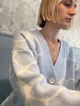 Feral berry 8133 online show from 12, 2, 2025