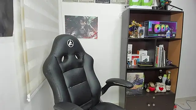 SIXXTOLOVE18 online show from 7, 3, 2025