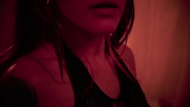 Snapshot of HannaMoom chatting on 18, 11, 2025 HannaMoom online show from 18, 11, 2025