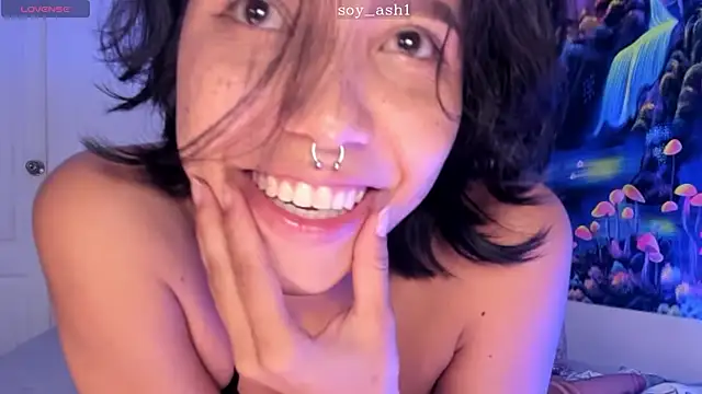 Snapshot of Ashlleycam_ chatting on 31, 12, 2024 Ashlleycam online show from 31, 12, 2024