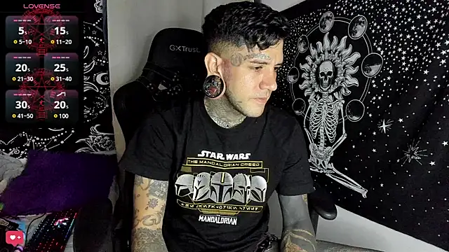 Snapshot of josh__ackerman chatting on 15, 1, 2025 josh ackerman online show from 15, 1, 2025