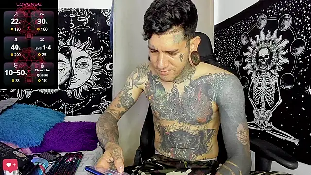 Snapshot of josh__ackerman chatting on 15, 1, 2025 josh ackerman online show from 15, 1, 2025