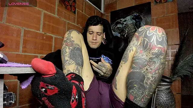 Snapshot of josh__ackerman chatting on 16, 2, 2025 josh ackerman online show from 16, 2, 2025