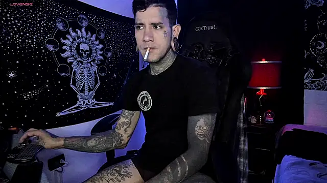 Snapshot of josh__ackerman chatting on 28, 2, 2025 josh ackerman online show from 28, 2, 2025