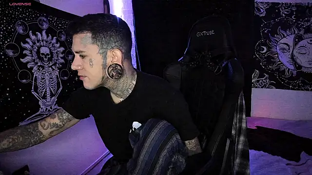 Snapshot of josh__ackerman chatting on 21, 3, 2025 josh ackerman online show from 21, 3, 2025