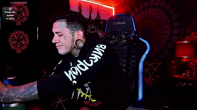 Snapshot of josh__ackerman chatting on 6, 10, 2025 josh ackerman online show from 6, 10, 2025