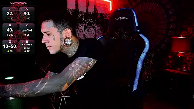 Snapshot of josh__ackerman chatting on 8, 10, 2025 josh ackerman online show from 8, 10, 2025