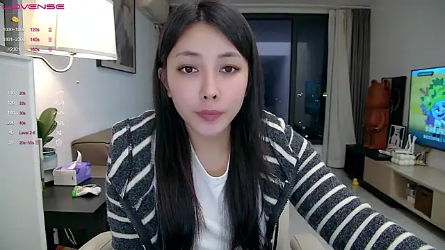 Snapshot of Sylvia- chatting on 15, 3, 2025 Sylvia- online show from 15, 3, 2025