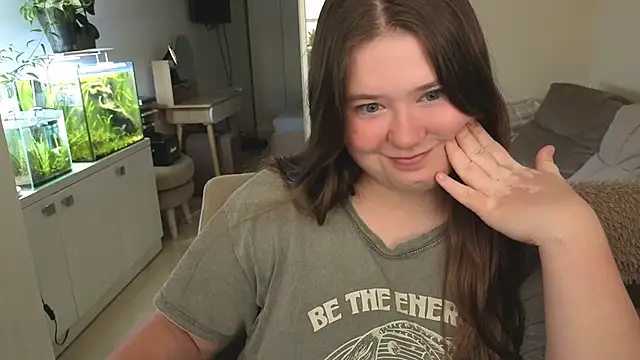 Snapshot of remirann_ chatting on 6, 11, 2025 remirann online show from 6, 11, 2025