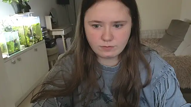 Snapshot of remirann_ chatting on 18, 12, 2025 remirann online show from 18, 12, 2025