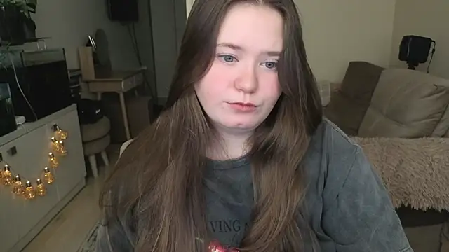 Snapshot of remirann_ chatting on 6, 1, 2026 remirann online show from 6, 1, 2026