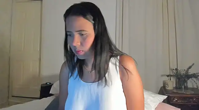 Snapshot of rosaaliiaa1 chatting on 20, 3, 2025 rosaaliiaa1 online show from 20, 3, 2025