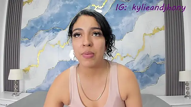 Kylieandjhonny online show from 1, 10, 2025