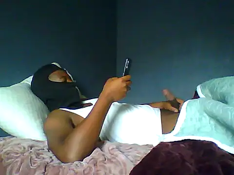 Snapshot of TitularAdaption chatting on 9, 11, 2025 TitularAdaption online show from 9, 11, 2025