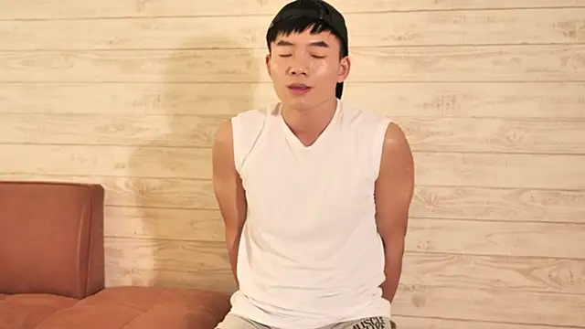 asiahot liam online show from 5, 4, 2026