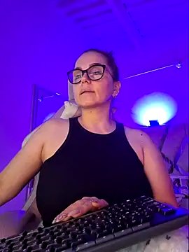 MariaPau 83 online show from 9, 3, 2026