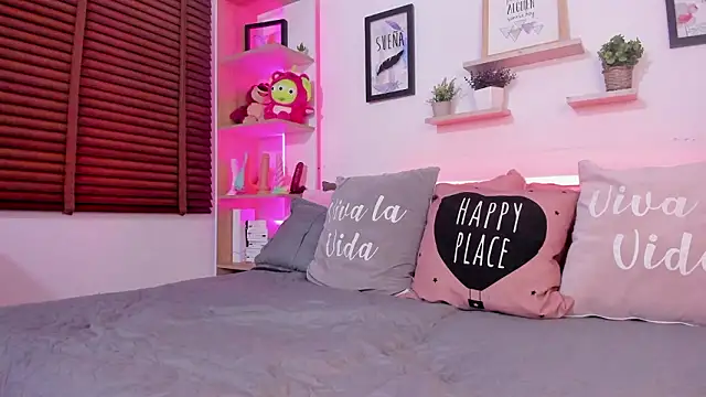 Nata Villalobos online show from 8, 2, 2026